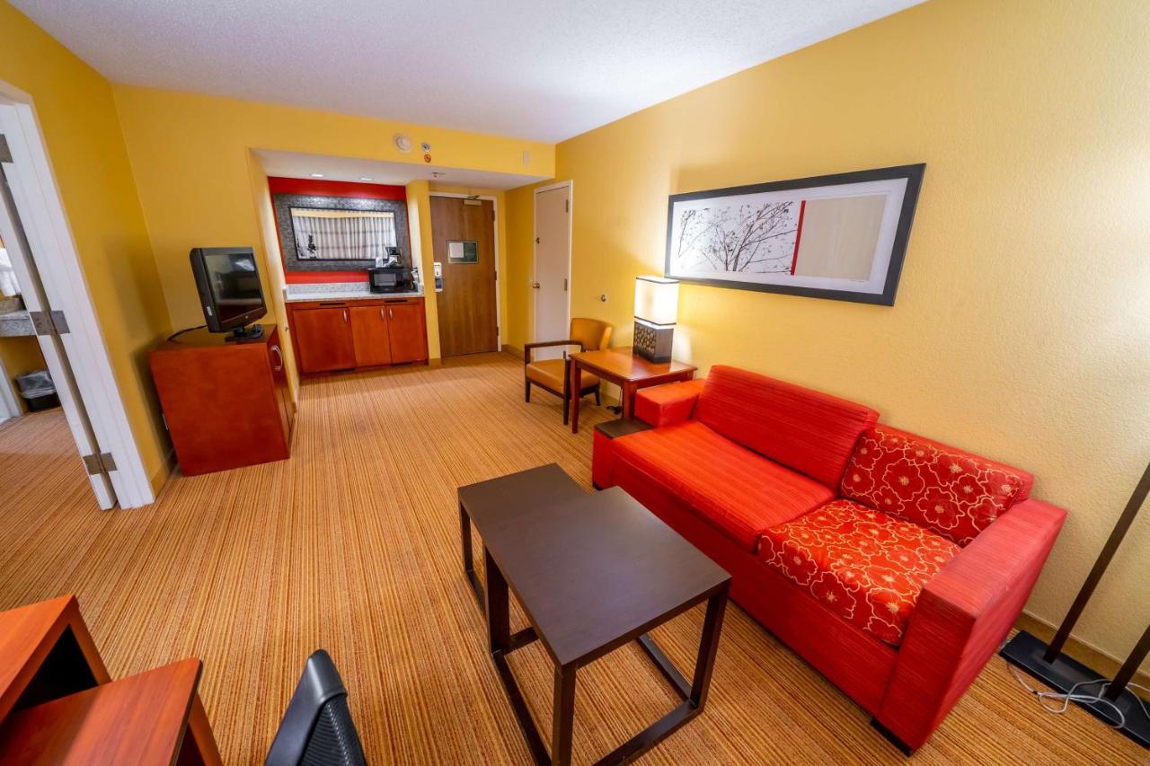 Iowa Quad Cities Hotel 3*